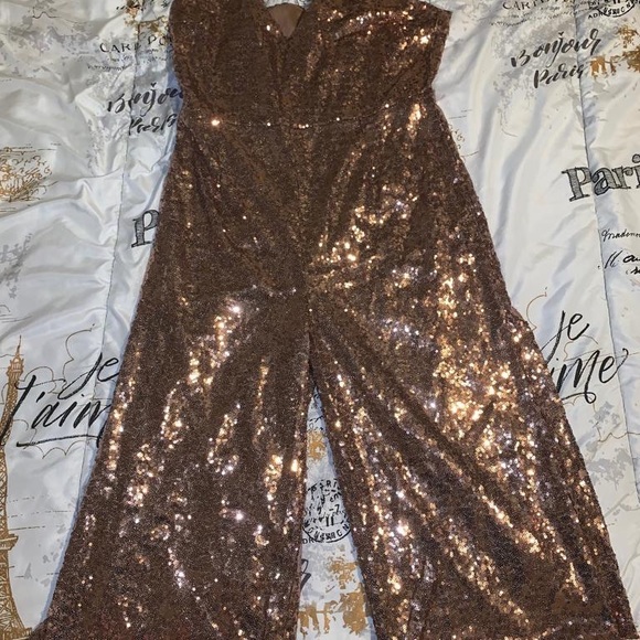 Sequin copper jumpsuit - Picture 5 of 6